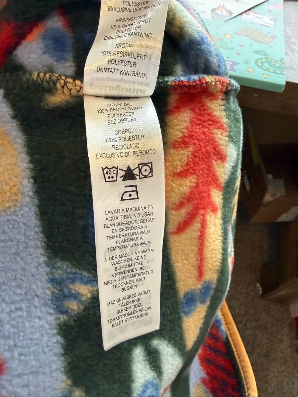Patagonia Synchilla Pullover in Salmon Energy Small - Picture 8 of 8